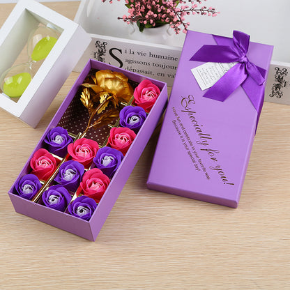 Set de Regalo Sorpresa "Caja de rosas de jabón con flor de oro de 24 quilates"