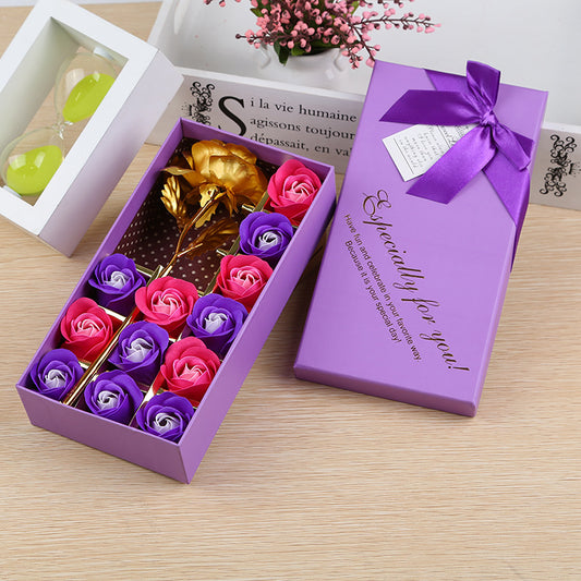Set de Regalo Sorpresa "Caja de rosas de jabón con flor de oro de 24 quilates"